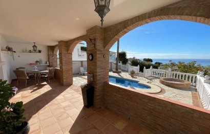 Resale - House - Detached Villa - Benalmádena