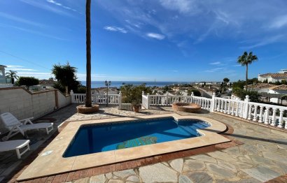 Resale - House - Detached Villa - Benalmádena