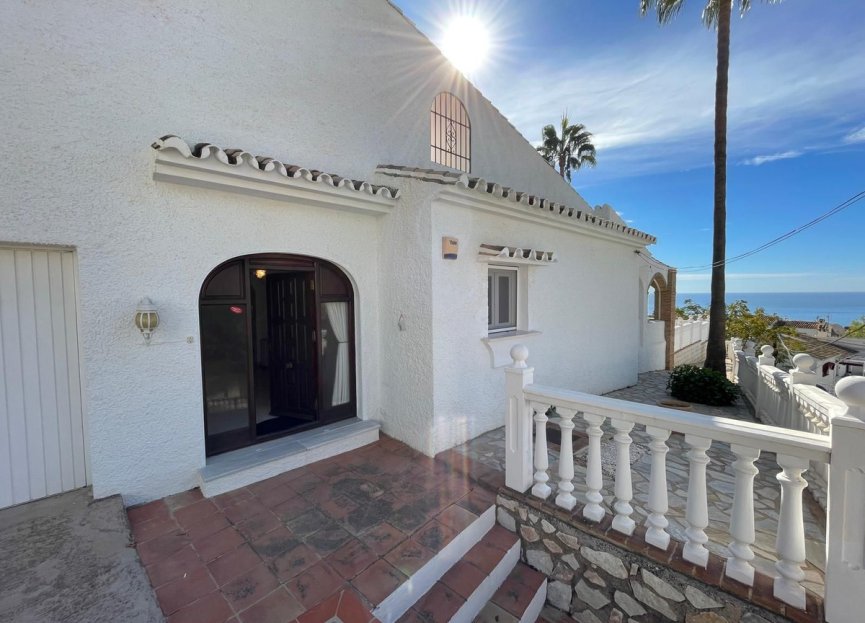 Resale - House - Detached Villa - Benalmádena