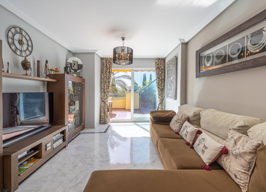 Resale - Apartment - Middle Floor Apartment - Marbella - Bahía de Marbella