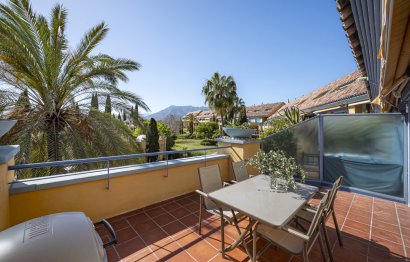 Resale - Apartment - Middle Floor Apartment - Marbella - Bahía de Marbella