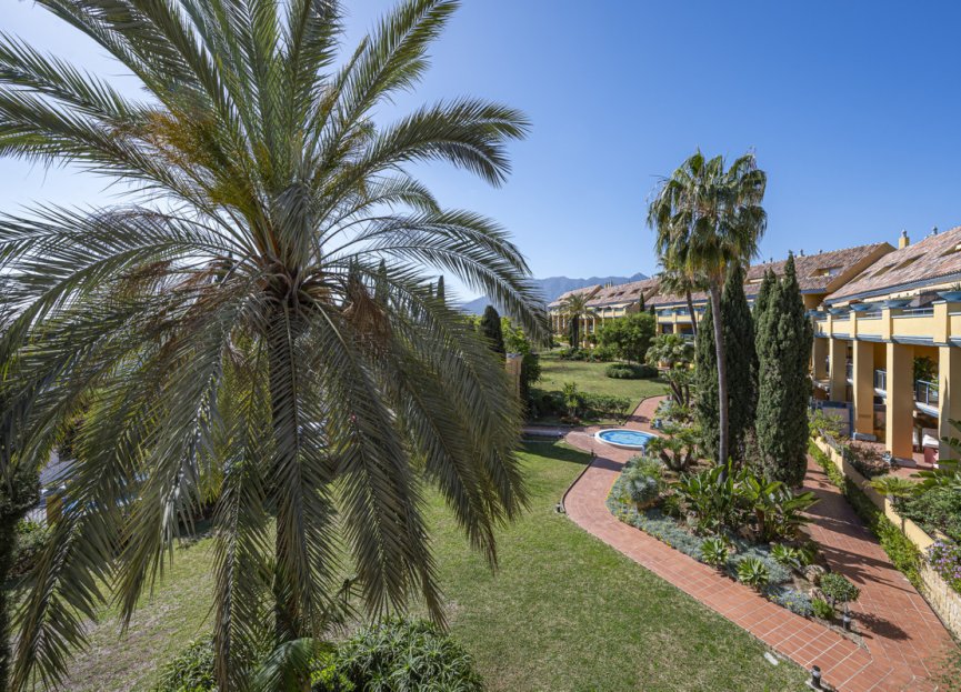 Resale - Apartment - Middle Floor Apartment - Marbella - Bahía de Marbella