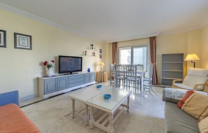 Resale - Apartment - Middle Floor Apartment - Marbella - Puerto Banús