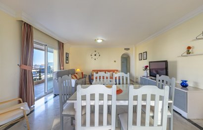 Resale - Apartment - Middle Floor Apartment - Marbella - Puerto Banús