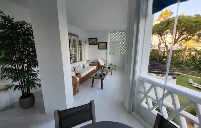 Resale - Apartment - Middle Floor Apartment - Marbella - Puerto Banús