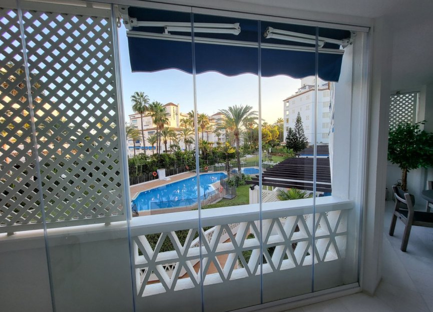 Resale - Apartment - Middle Floor Apartment - Marbella - Puerto Banús