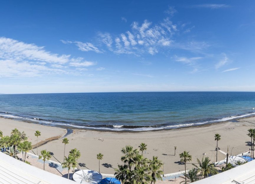 Resale - Apartment - Middle Floor Apartment - Estepona - Estepona Centro