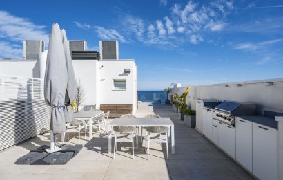 Resale - Apartment - Middle Floor Apartment - Estepona - Estepona Centro