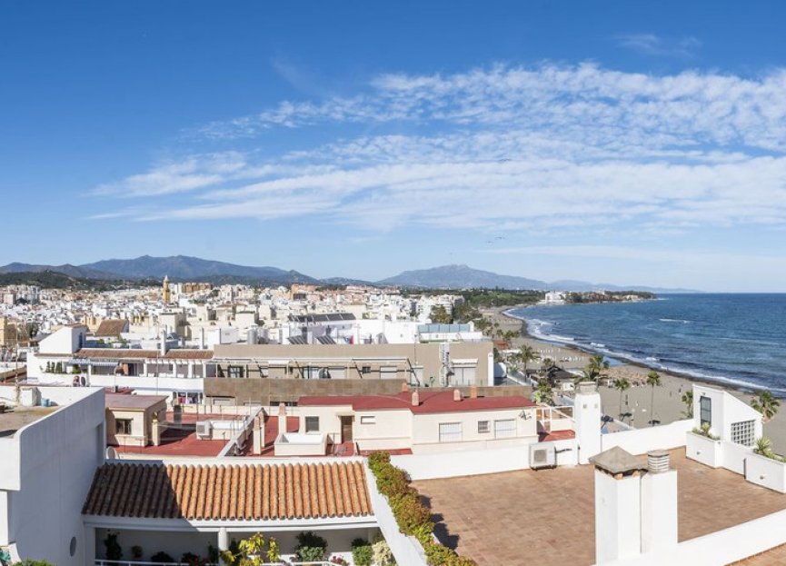 Resale - Apartment - Middle Floor Apartment - Estepona - Estepona Centro