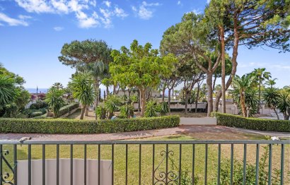 Resale - Apartment - Ground Floor Apartment - Marbella - Puerto Banús