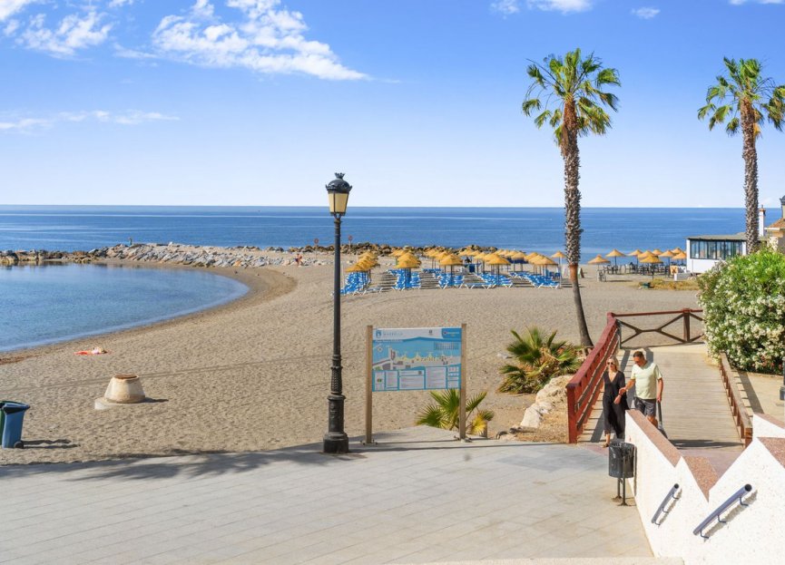 Resale - Apartment - Ground Floor Apartment - Marbella - Puerto Banús