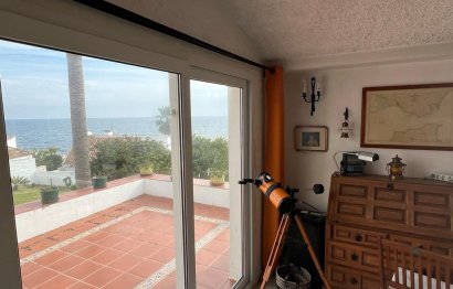 Resale - House - Detached Villa - Estepona - Estepona Centro