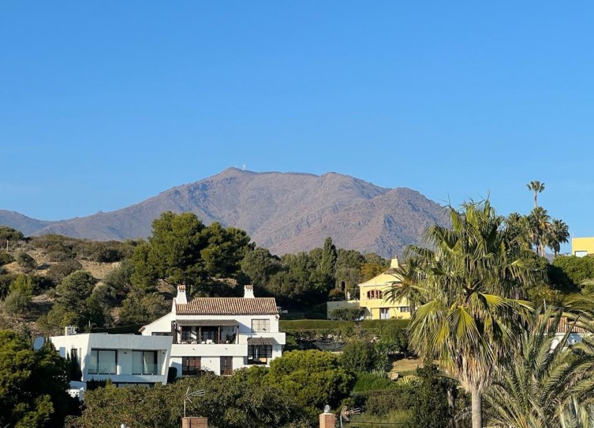 Resale - House - Detached Villa - Estepona - Estepona Centro