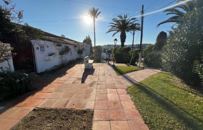 Resale - House - Detached Villa - Estepona - Estepona Centro