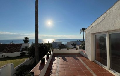 Resale - House - Detached Villa - Estepona - Estepona Centro