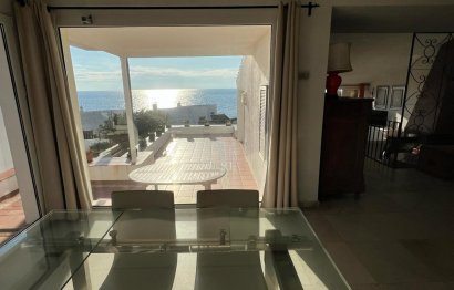 Resale - House - Detached Villa - Estepona - Estepona Centro