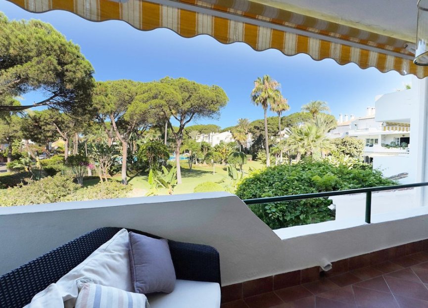 Resale - Apartment - Middle Floor Apartment - Estepona - Estepona Centro