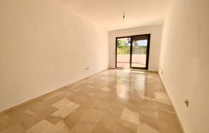 Resale - Apartment - Ground Floor Apartment - Estepona - Costalita