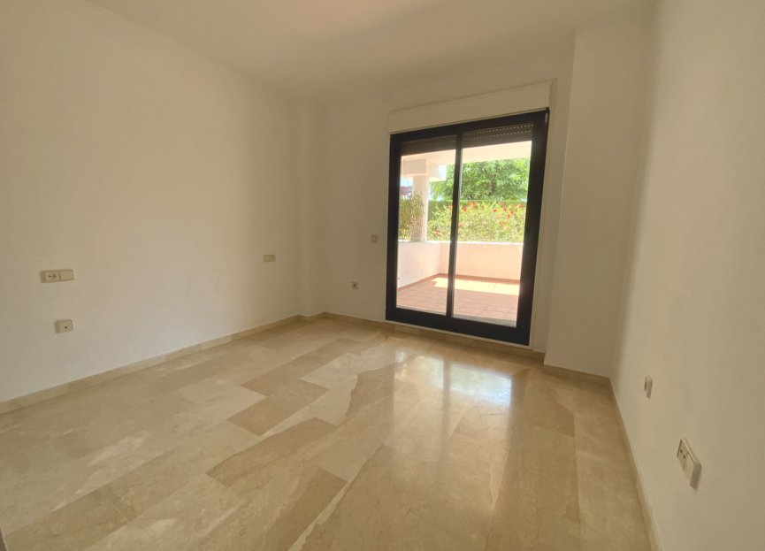 Resale - Apartment - Ground Floor Apartment - Estepona - Costalita