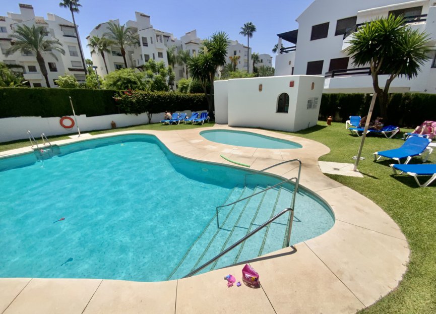 Resale - Apartment - Ground Floor Apartment - Estepona - Costalita