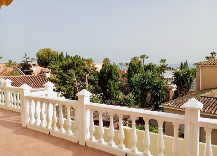 Resale - House - Detached Villa - Marbella - Nueva Andalucia