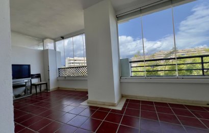 Resale - Apartment - Middle Floor Apartment - Marbella - Puerto Banús