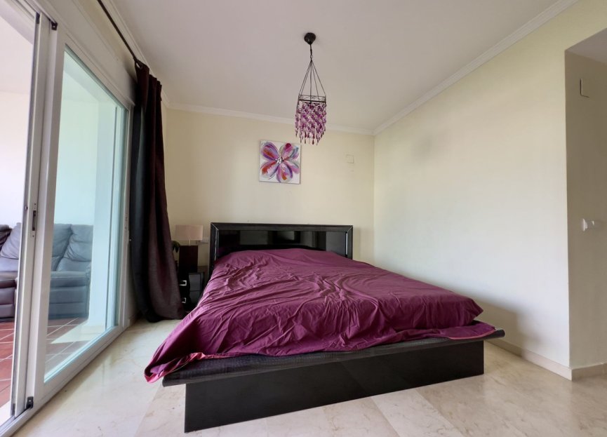 Resale - Apartment - Middle Floor Apartment - Marbella - Puerto Banús