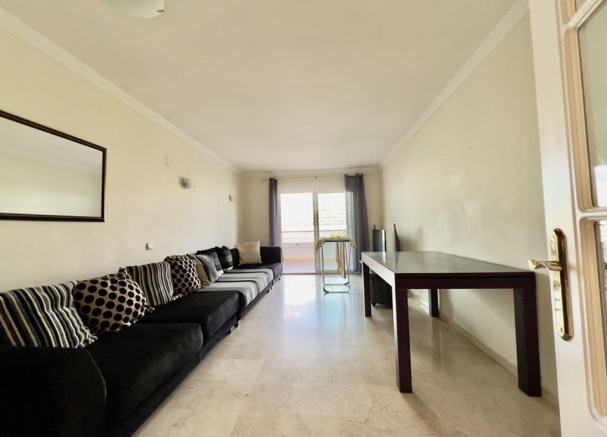 Resale - Apartment - Middle Floor Apartment - Marbella - Puerto Banús