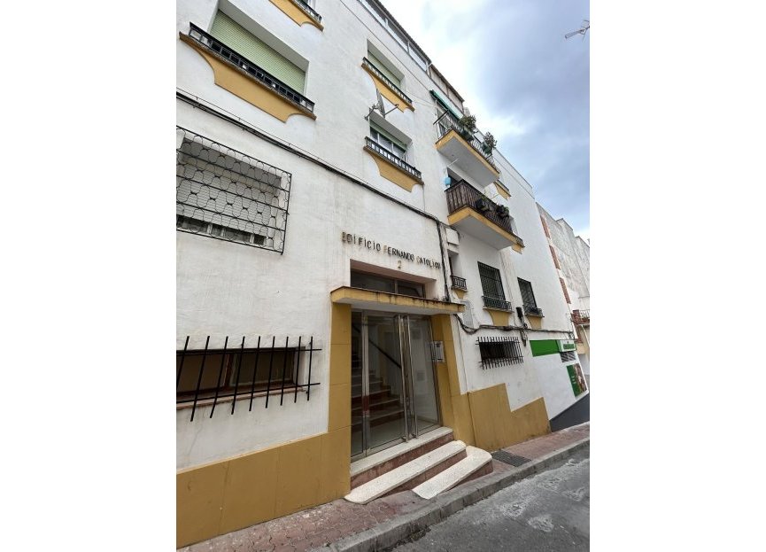 Resale - Apartment - Middle Floor Apartment - Marbella