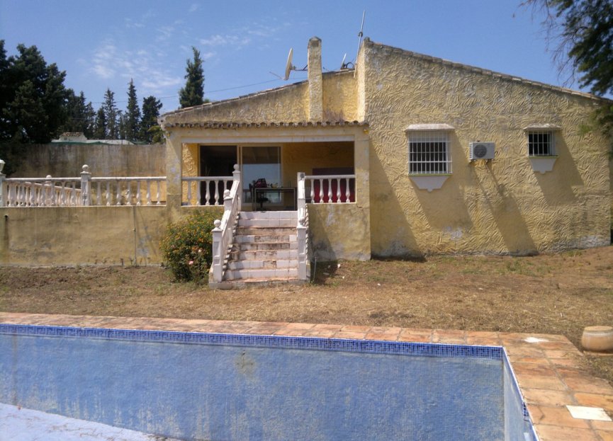 Resale - House - Finca - Cortijo - Marbella - Guadalmina Alta