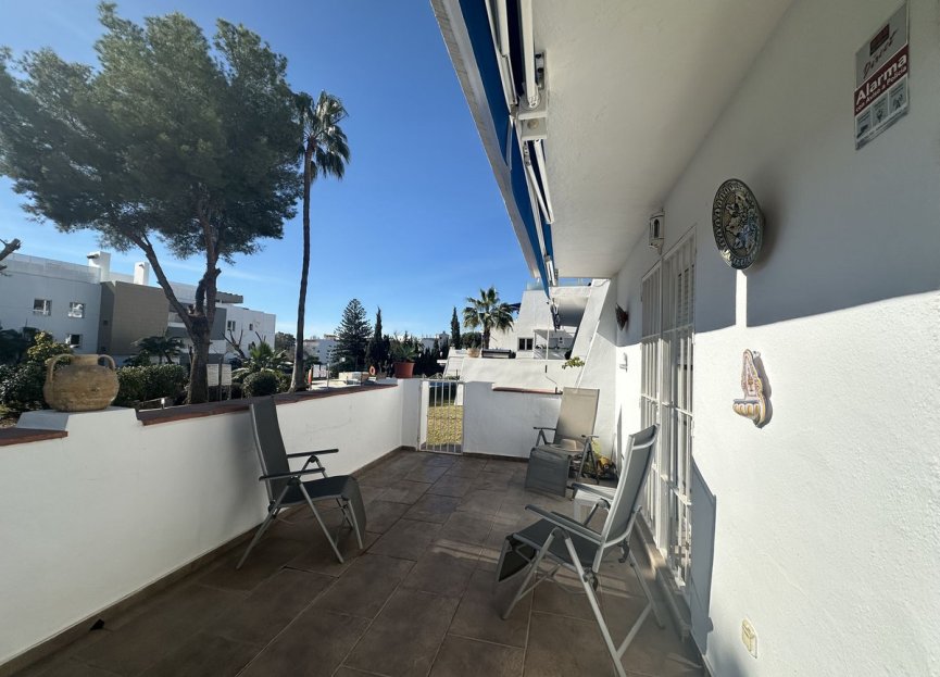 Resale - Apartment - Ground Floor Apartment - Marbella - Nueva Andalucia