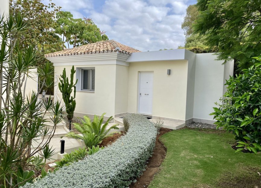 Resale - House - Detached Villa - Benahavís - La Quinta