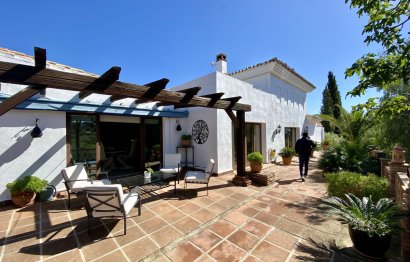 Resale - House - Detached Villa - Mijas