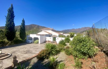 Resale - House - Detached Villa - Mijas