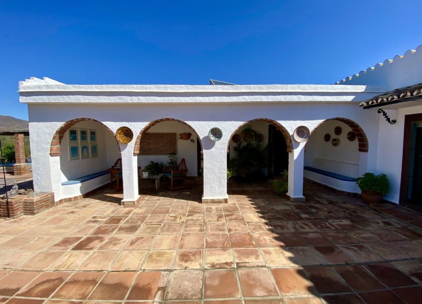 Resale - House - Detached Villa - Mijas