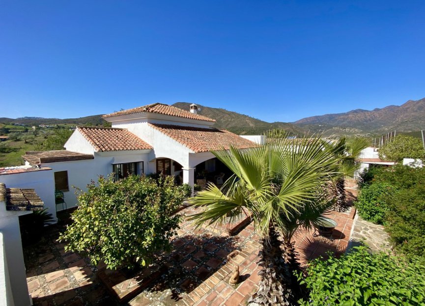 Resale - House - Detached Villa - Mijas