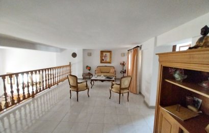 Resale - House - Townhouse - Estepona - Estepona Centro