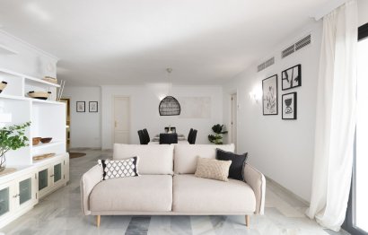 Resale - Apartment - Middle Floor Apartment - Marbella - Puerto Banús