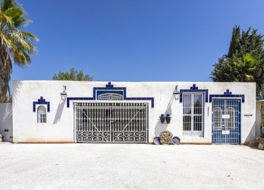 Resale - House - Finca - Cortijo - Casares