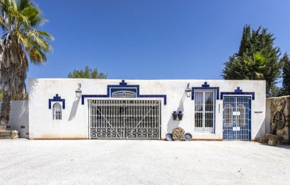 Resale - House - Finca - Cortijo - Casares