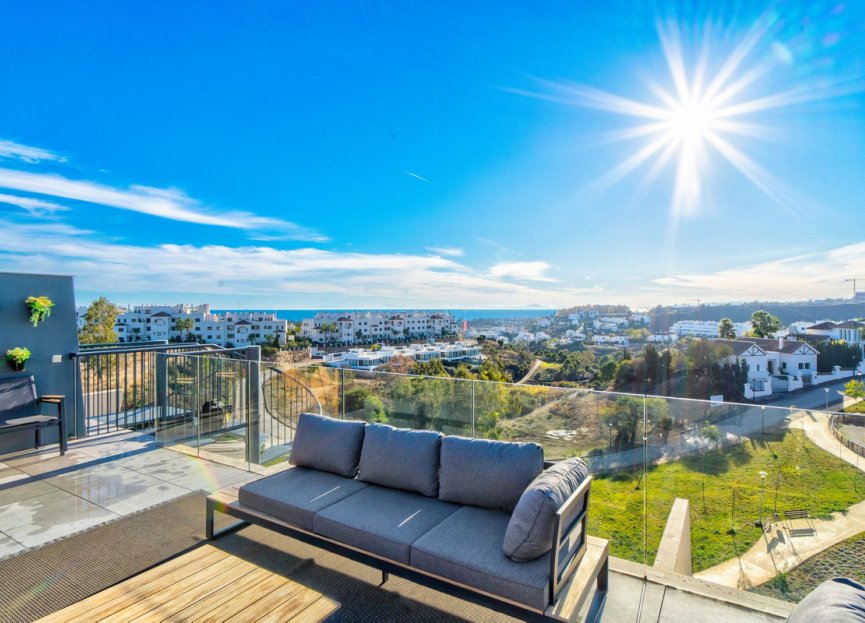 Resale - Apartment - Penthouse - Estepona - Estepona Centro