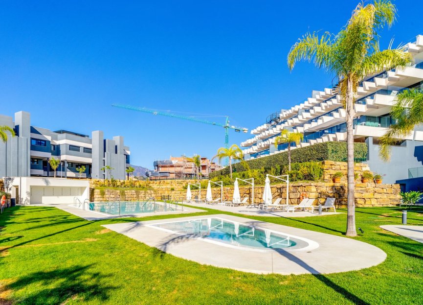 Resale - Apartment - Penthouse - Estepona - Estepona Centro