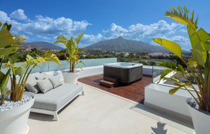 Resale - House - Detached Villa - Marbella - Nueva Andalucia