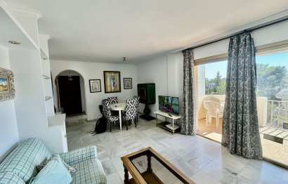 Resale - Apartment - Middle Floor Apartment - Marbella - Nueva Andalucia