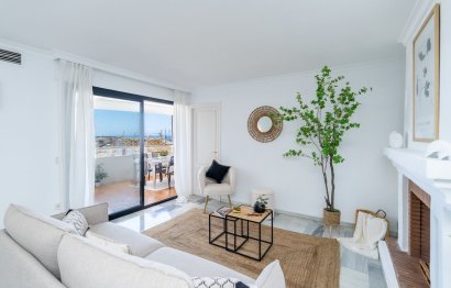 Resale - Apartment - Top Floor Apartment - Marbella - Puerto Banús