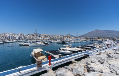 Resale - Apartment - Top Floor Apartment - Marbella - Puerto Banús