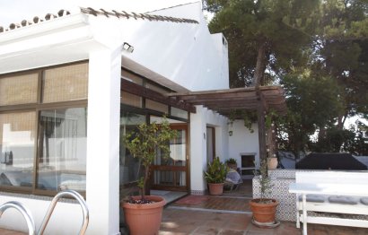 Resale - House - Detached Villa - Estepona - Estepona Centro