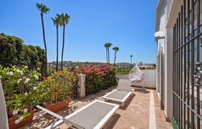 Resale - House - Townhouse - Marbella - Nueva Andalucia