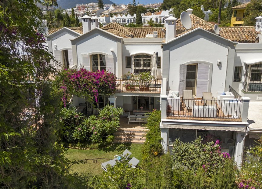 Resale - House - Townhouse - Marbella - Nueva Andalucia