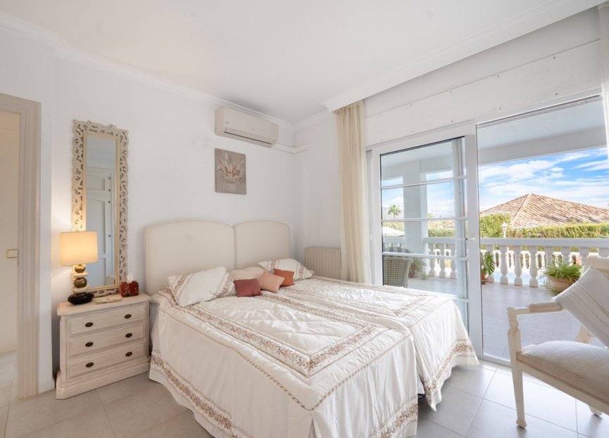 Resale - House - Detached Villa - Marbella - Nueva Andalucia